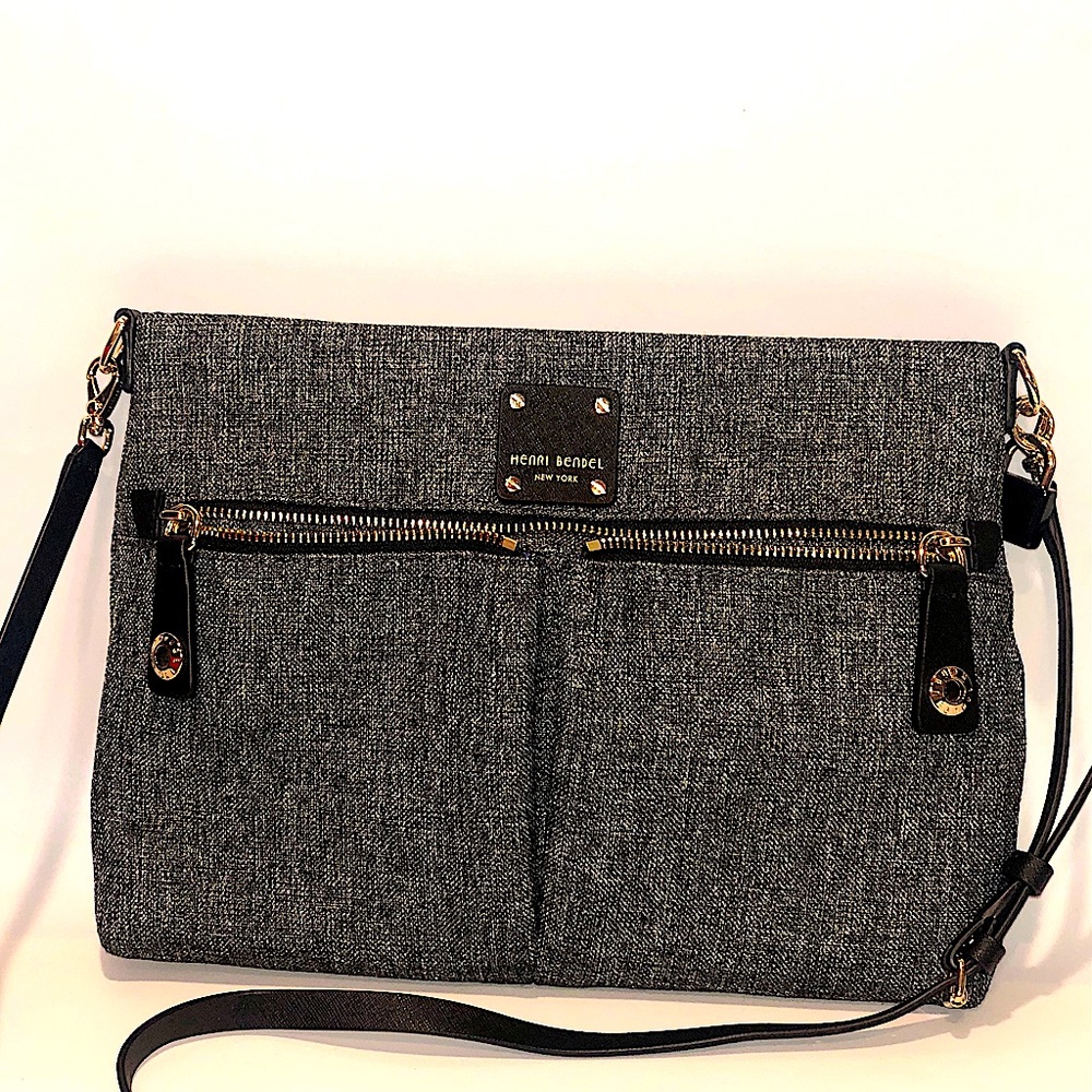 henri bendel Gray Crossbody Jetsetter bag like new